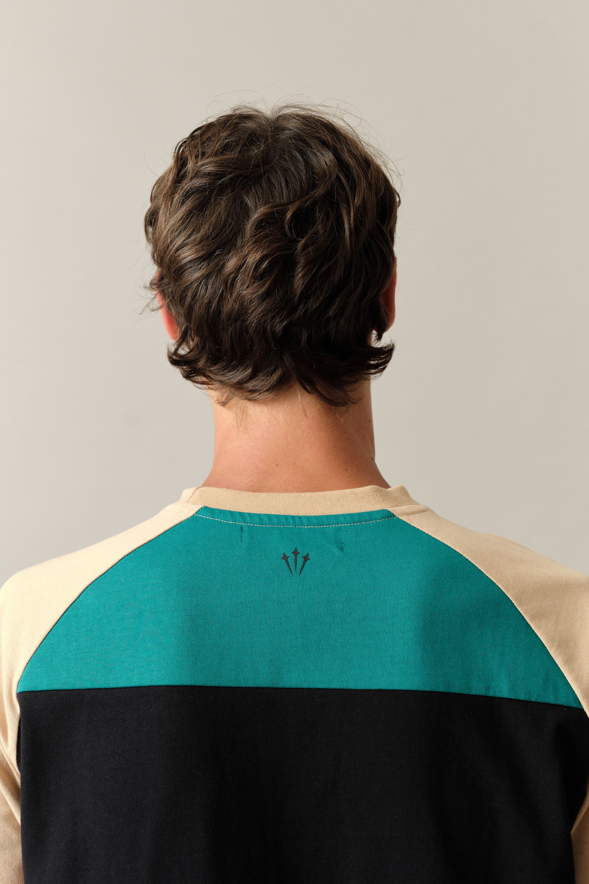 25/26 Urban Tee Beige - Image 3